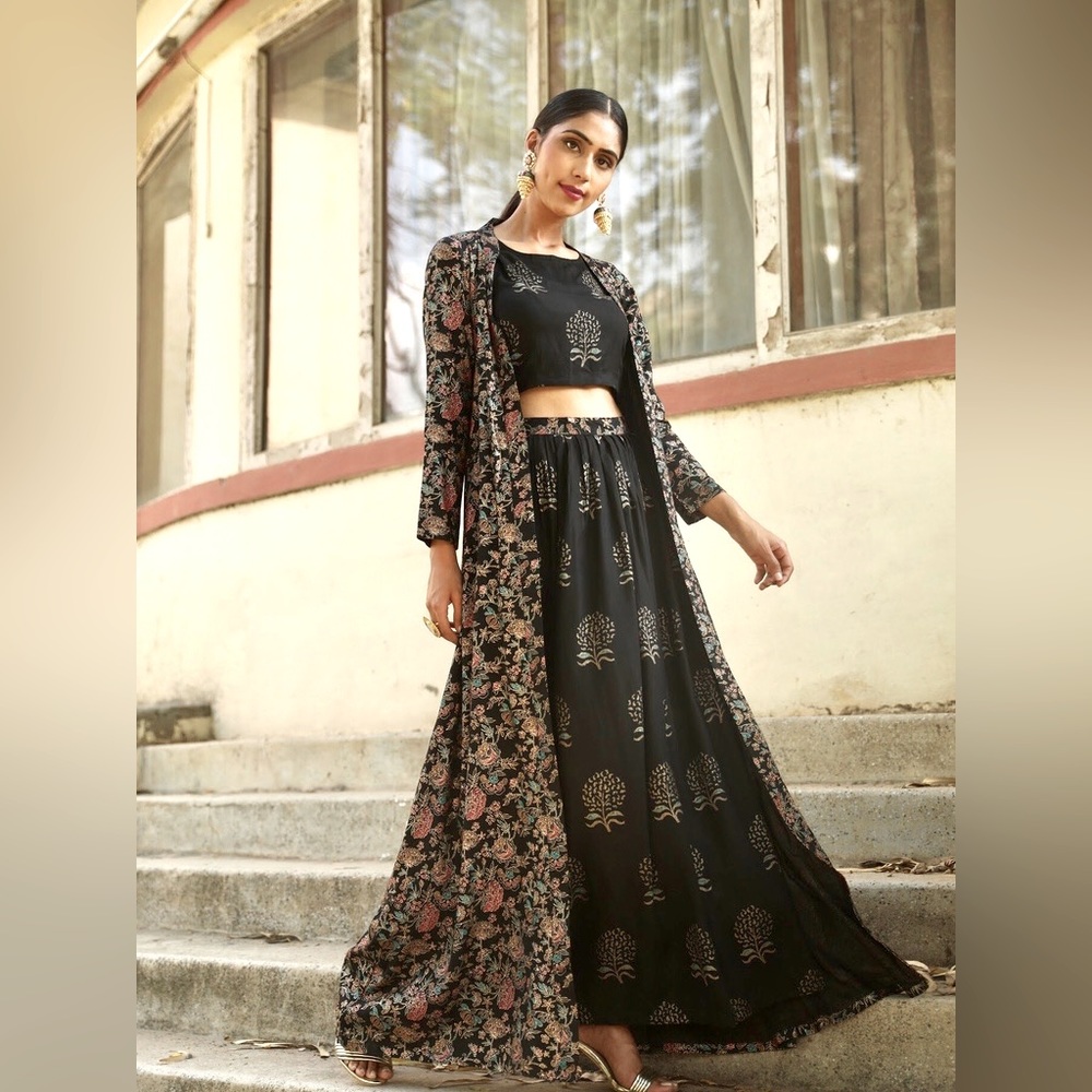 NWOT jacket lehenga crop top skirt set black gold foil